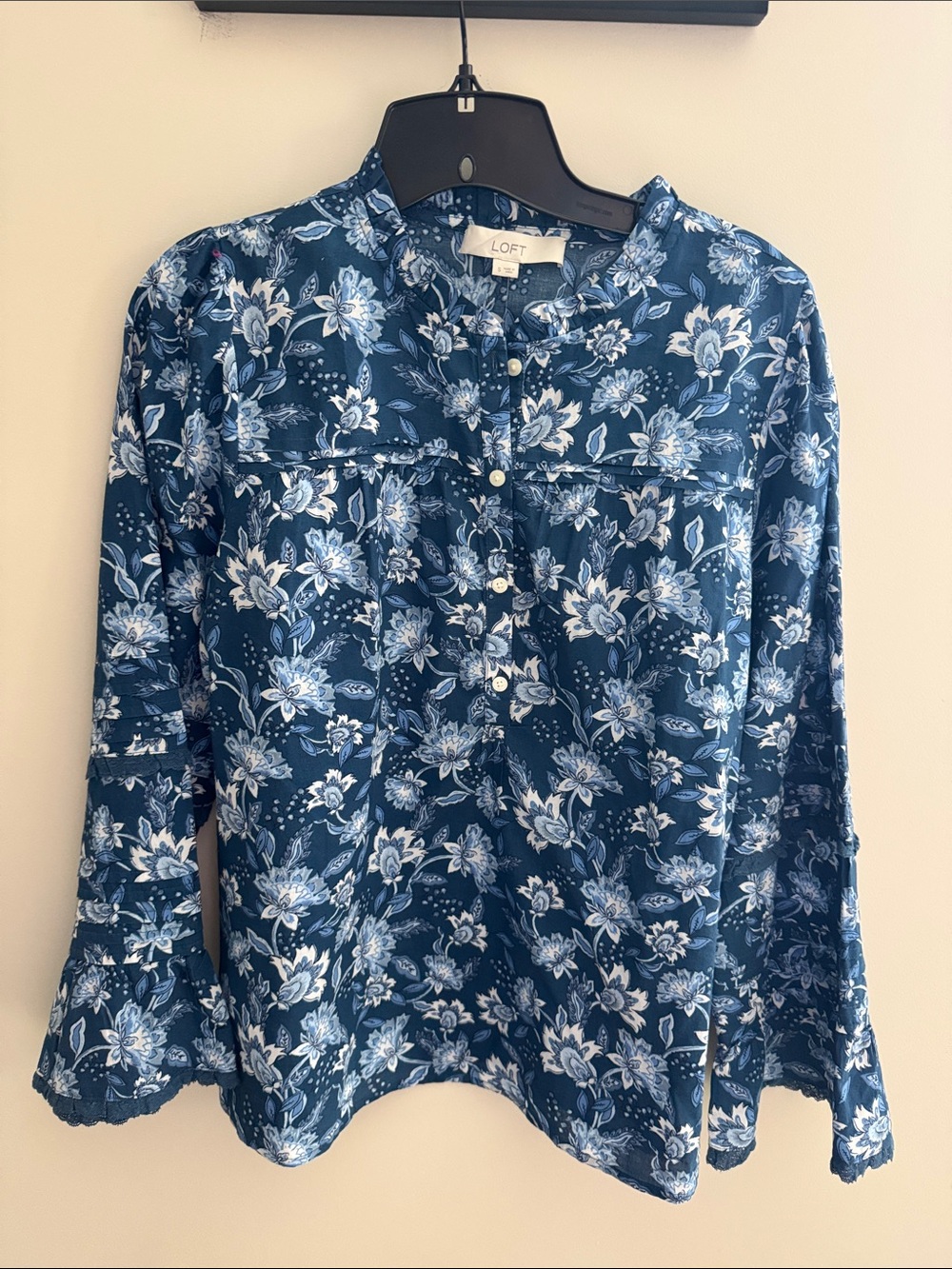 LOFT NWT Blue and White  Floral Henley Blouse